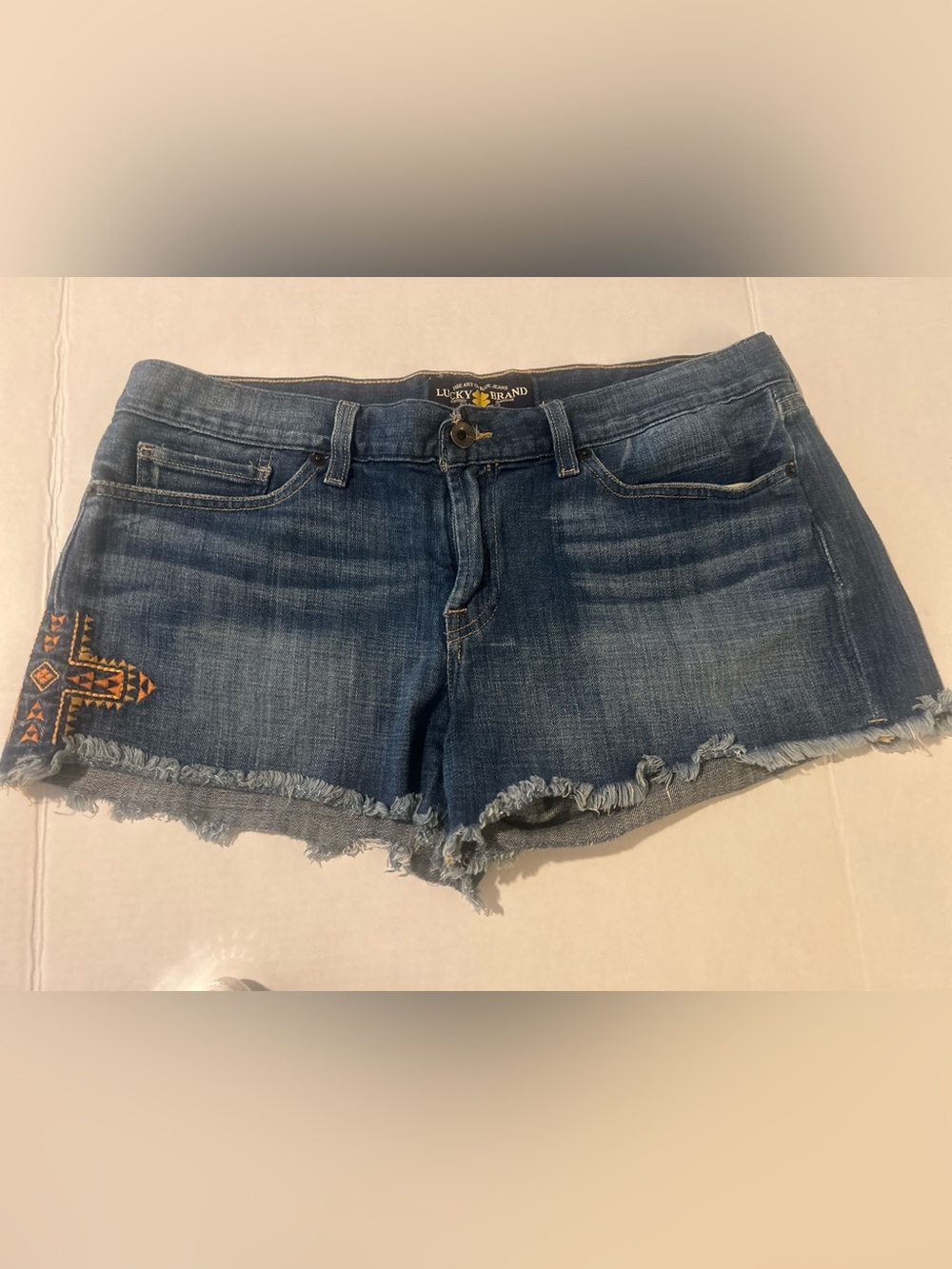 Lucky Brand Cut Off Blue Denim Jean Shorts Size 10 /30 Aztec Embroider RILEY